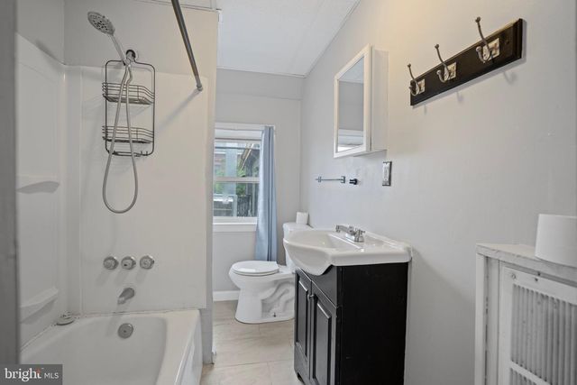 235 MONMOUTH ST, Gloucester City, NJ 08030