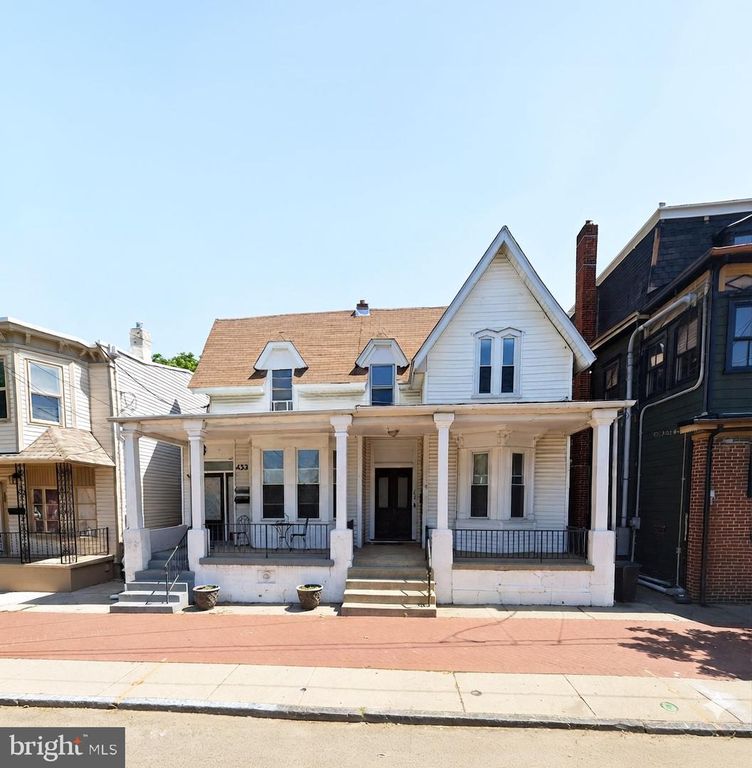 235 MONMOUTH ST, Gloucester City, NJ 08030