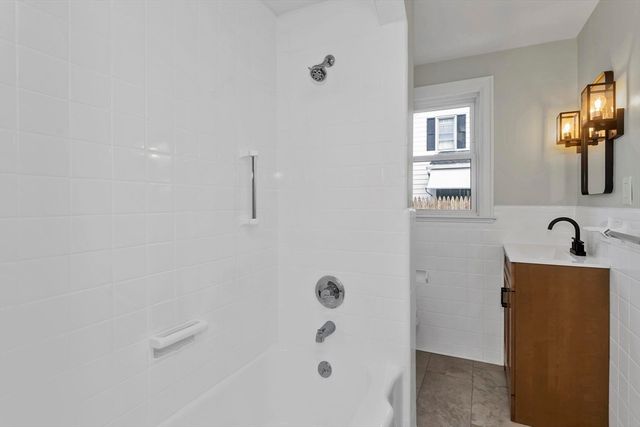 93 Cooper St, Springfield, MA 01108