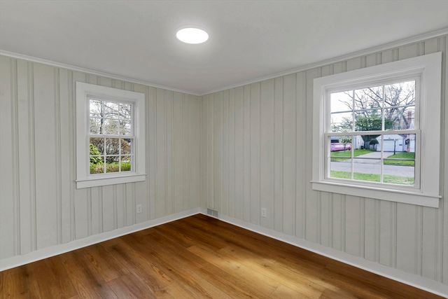 93 Cooper St, Springfield, MA 01108