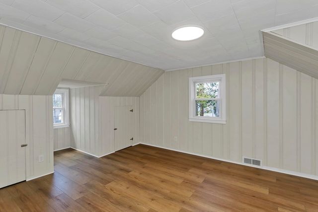 93 Cooper St, Springfield, MA 01108