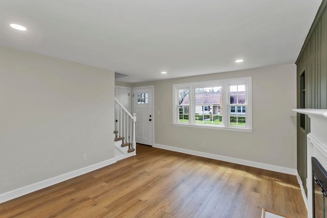 93 Cooper St, Springfield, MA 01108