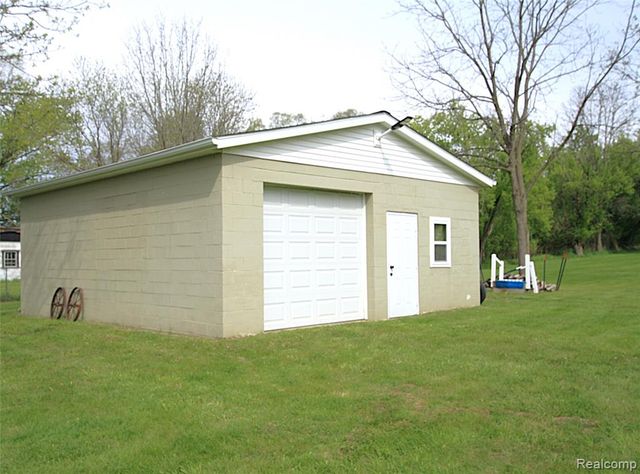 5404 Miller Road, Swartz Creek, MI 48473