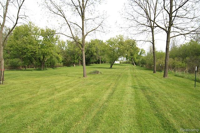 5404 Miller Road, Swartz Creek, MI 48473