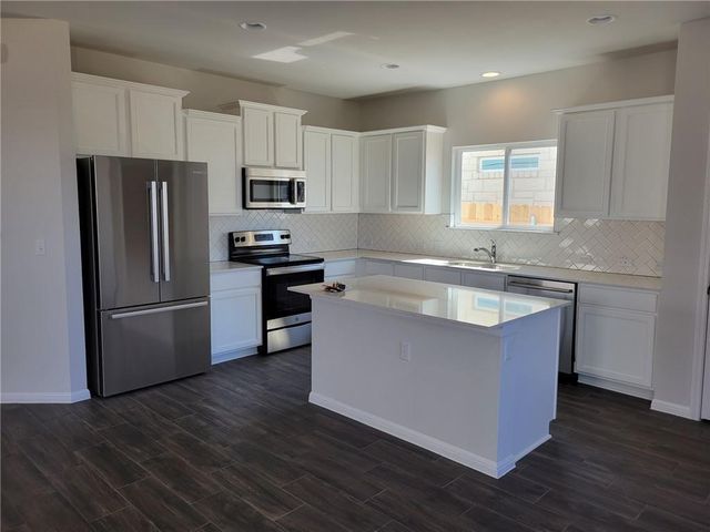 9717 Grapevine Leaf DR, Manor, TX 78653