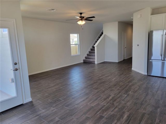 9717 Grapevine Leaf DR, Manor, TX 78653