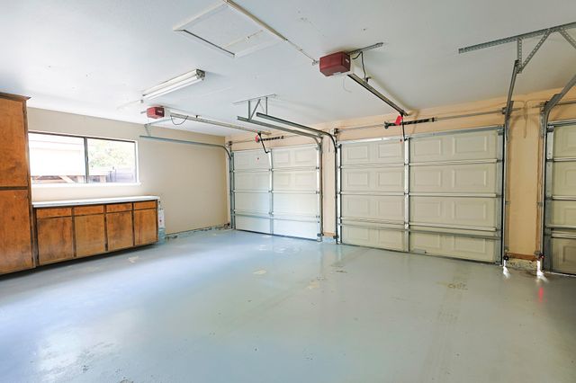 3727 W Mill Creek Drive, Visalia, CA 93291