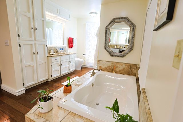 3727 W Mill Creek Drive, Visalia, CA 93291