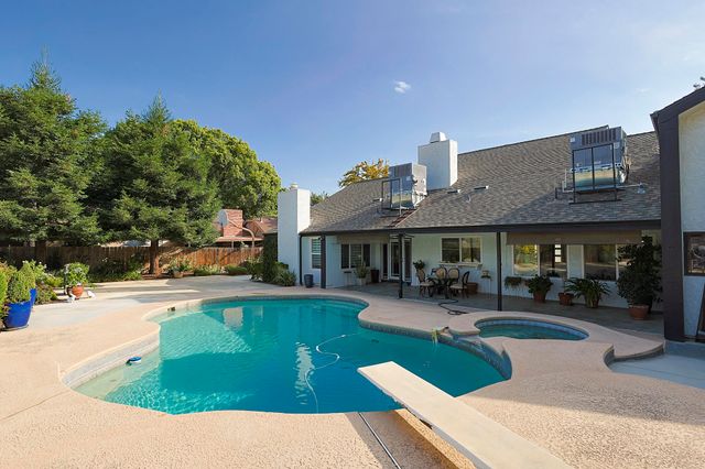 3727 W Mill Creek Drive, Visalia, CA 93291