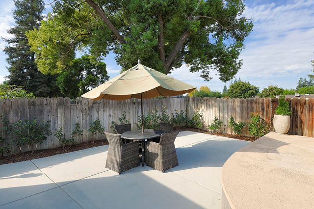 3727 W Mill Creek Drive, Visalia, CA 93291