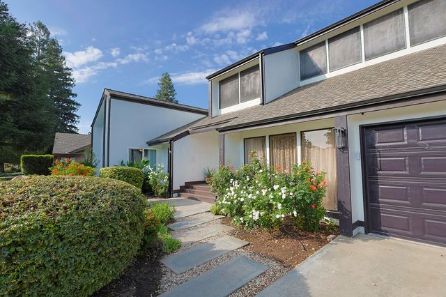 3727 W Mill Creek Drive, Visalia, CA 93291