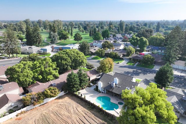 3727 W Mill Creek Drive, Visalia, CA 93291