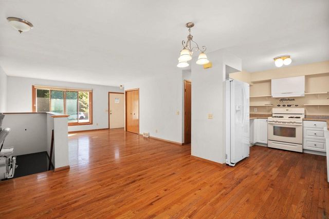 1722 S Thompson Drive, Madison, WI 53716