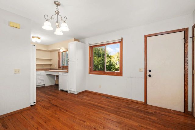 1722 S Thompson Drive, Madison, WI 53716