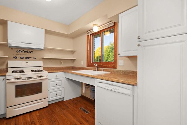 1722 S Thompson Drive, Madison, WI 53716