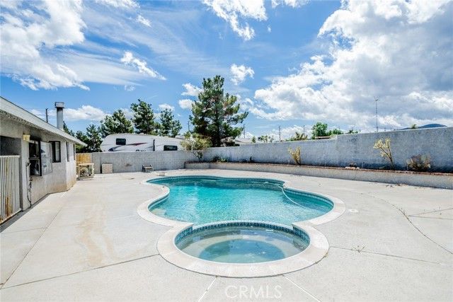 9980 Johnson, Phelan, CA 92371