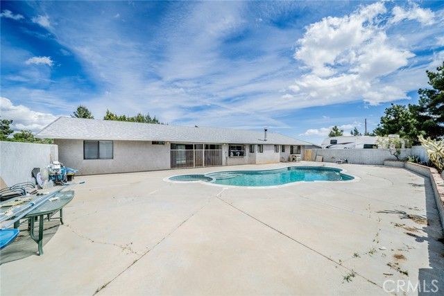 9980 Johnson, Phelan, CA 92371