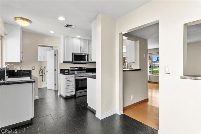 1722 Mitchell Avenue 21, Tustin, CA 92780