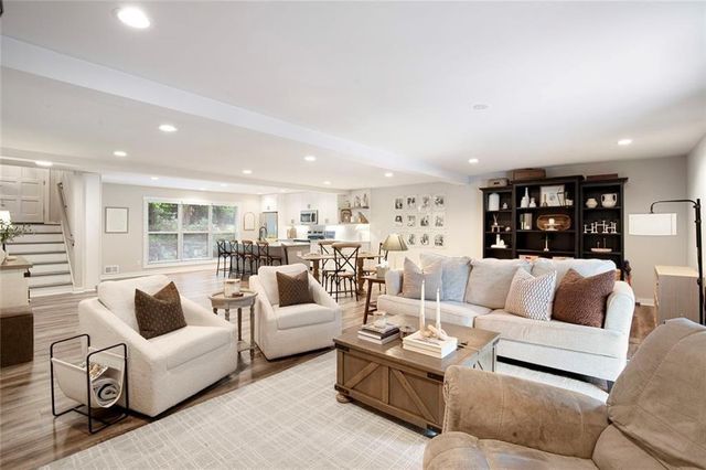 1722 Woodcliff Court NE, Atlanta, GA 30329