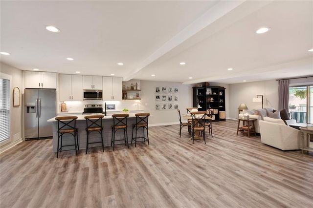1722 Woodcliff Court NE, Atlanta, GA 30329