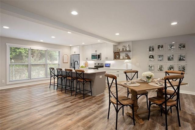 1722 Woodcliff Court NE, Atlanta, GA 30329