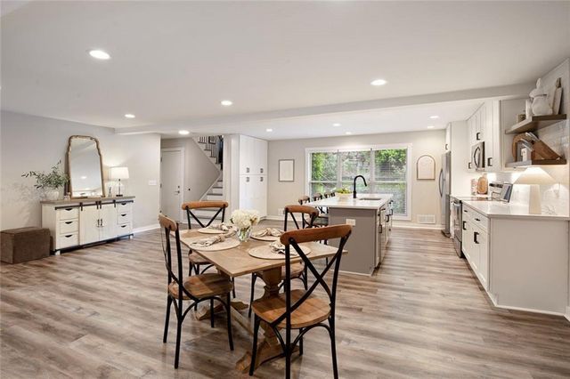 1722 Woodcliff Court NE, Atlanta, GA 30329
