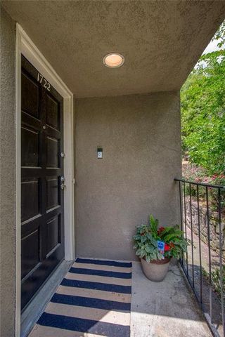 1722 Woodcliff Court NE, Atlanta, GA 30329