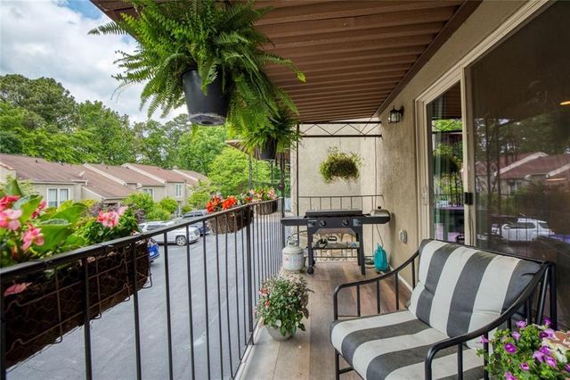 1722 Woodcliff Court NE, Atlanta, GA 30329