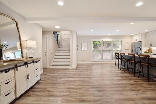 1722 Woodcliff Court NE, Atlanta, GA 30329