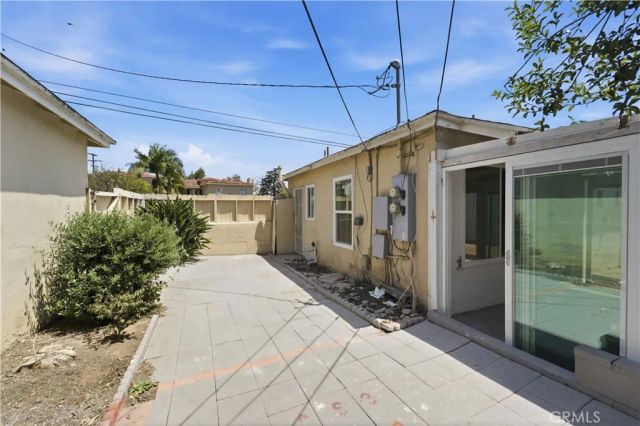 9056 Airdrome Street, Los Angeles, CA 90035