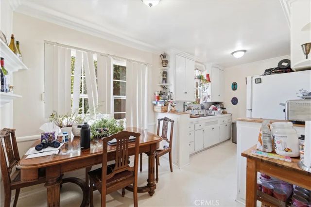 9056 Airdrome Street, Los Angeles, CA 90035