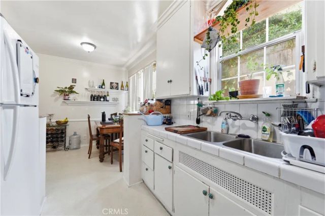 9056 Airdrome Street, Los Angeles, CA 90035