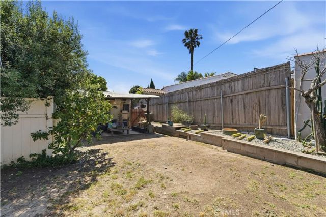 9056 Airdrome Street, Los Angeles, CA 90035