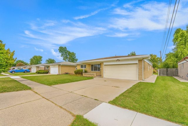 2987 Chesterfield Drive, Troy, MI 48083