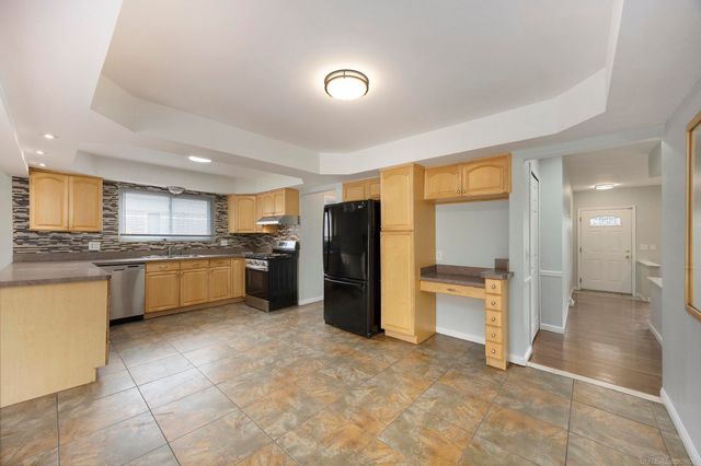 2987 Chesterfield Drive, Troy, MI 48083