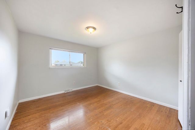 2987 Chesterfield Drive, Troy, MI 48083