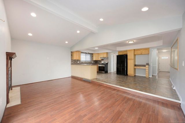 2987 Chesterfield Drive, Troy, MI 48083