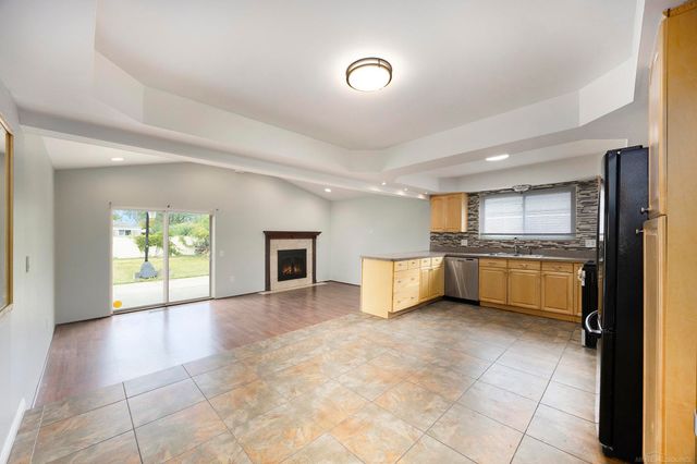 2987 Chesterfield Drive, Troy, MI 48083