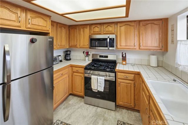 43072 Goldmine Woods, Big Bear Lake, CA 92315
