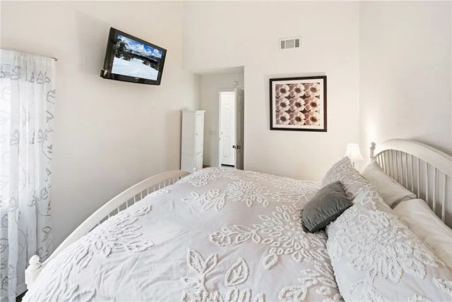 43072 Goldmine Woods, Big Bear Lake, CA 92315