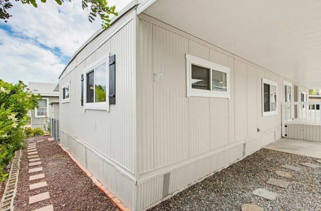 8301 Mission Gorge 274, Santee, CA 92071