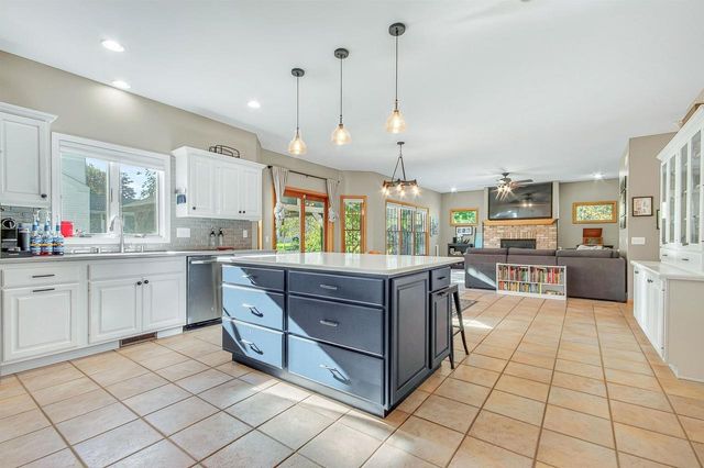 7201 Countrywood Lane, Madison, WI 53719