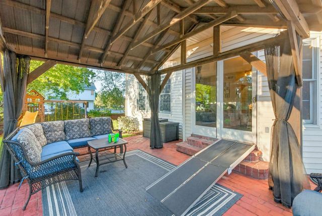 7201 Countrywood Lane, Madison, WI 53719
