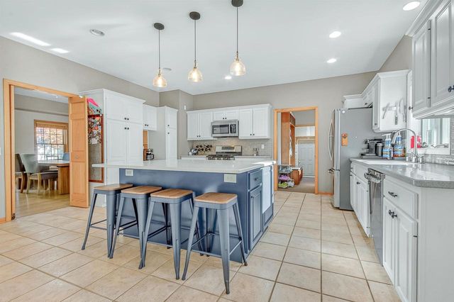 7201 Countrywood Lane, Madison, WI 53719