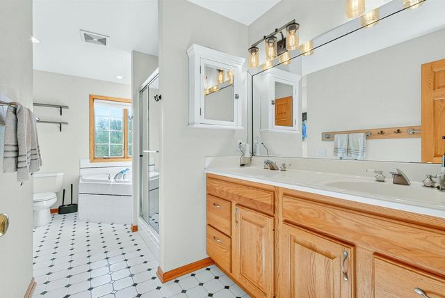7201 Countrywood Lane, Madison, WI 53719