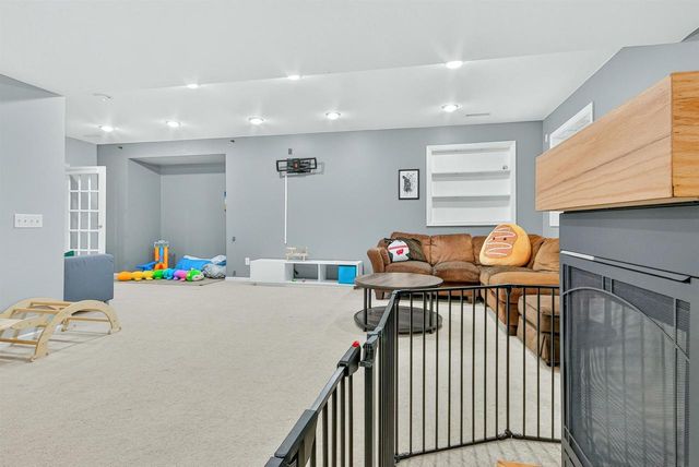 7201 Countrywood Lane, Madison, WI 53719