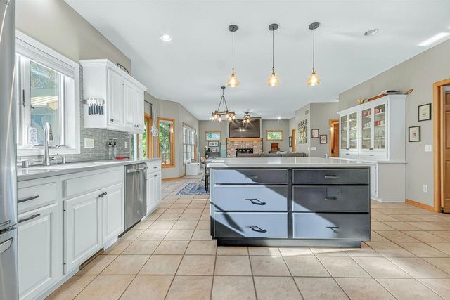 7201 Countrywood Lane, Madison, WI 53719