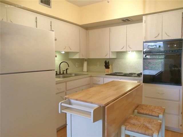 2457 ECUADORIAN WAY 73, Clearwater, FL 33763