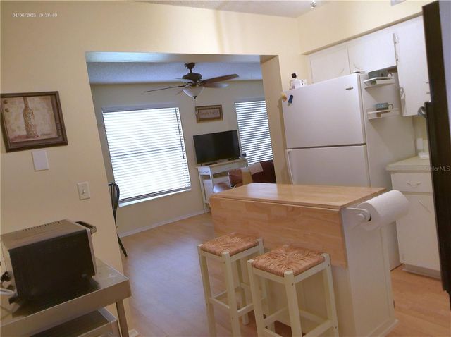 2457 ECUADORIAN WAY 73, Clearwater, FL 33763