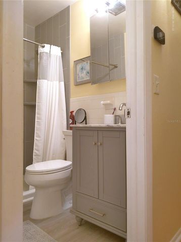 2457 ECUADORIAN WAY 73, Clearwater, FL 33763